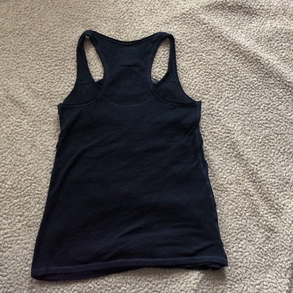 Gilly Hicks ruffled tank top - Picture 3 of 3